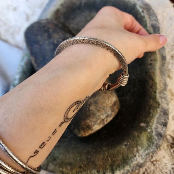 Boho Tribal handmaid silver bangle - Picture 1 of 4